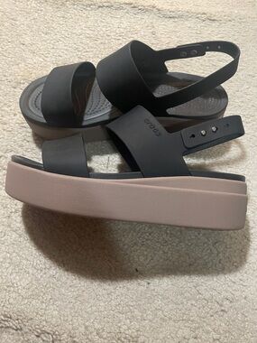 CROCS Black Wide-Strap Platform Slingback Sandals with Tan Midsole